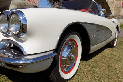 Corvette C1 9.750 km 111.111 &euro; Neukirchen 04552