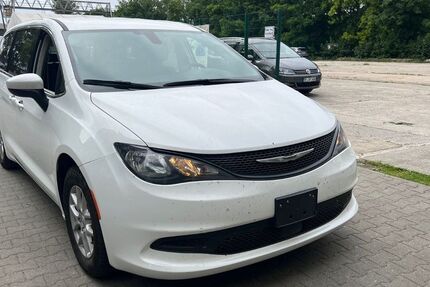 Chrysler Pacifica 64.999 km 24.999 &euro; Berlin 12277