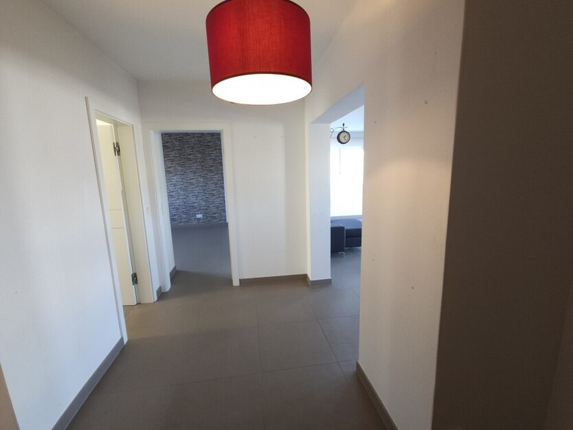 Modernes 1-2 Generationenhaus in familienfreundlicher Wohnlage von Mühlheim!