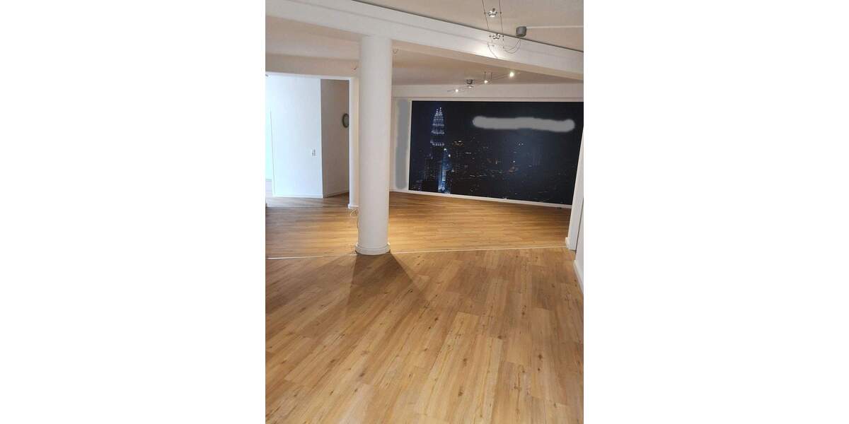 Gewerbeobjekt Waldkraiburg - 5 Zimmer, 126 m&sup2;, 995&euro; | Angebot:26616566