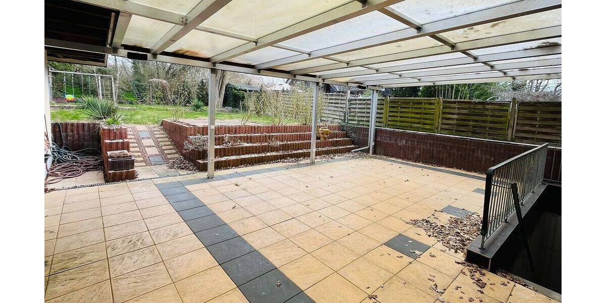 gepflegte Doppelhaushälfte mit großer Terrasse und schönem Garten - perfekt für eine größere Familie 7 zimmer