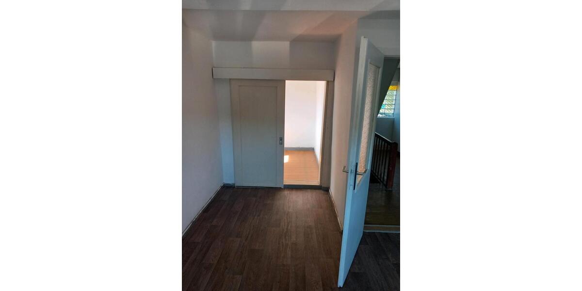 Einfamilienhaus Neuhaus am Rennweg - 5 Zimmer, 120 m&sup2;, 800&euro; | Angebot:26176394