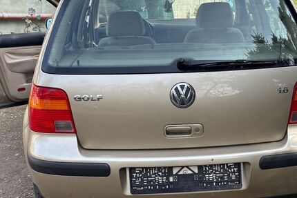 VW Golf 101.240 km 3.990 &euro; Crimmitschau 08451