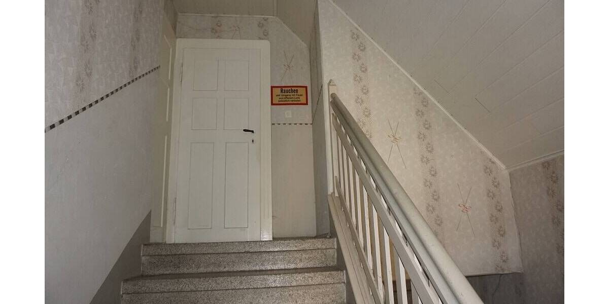 Mehrfamilienhaus, Wohnhaus Adorf - 8 Zimmer, 200 m&sup2;, 121.000&euro; | Angebot:25997740