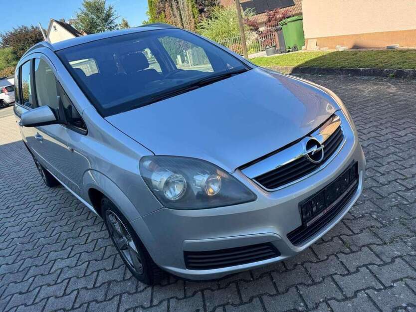 Opel Zafira 174.000 km 3.790 € Schwabach 91126