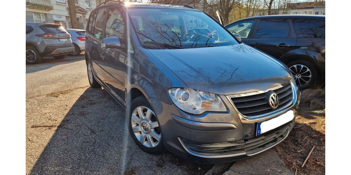 VW Touran 144.000 km 4.700 &euro; Hamburg 22305