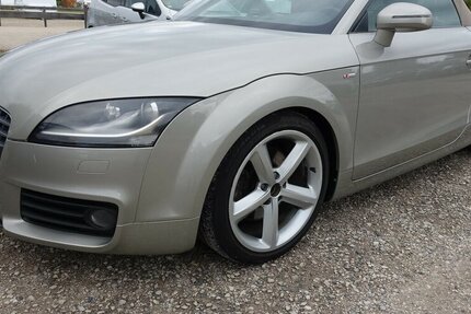 Audi TT 2.0 TFSI Roadster Navi+ Bi-Xenon el. Windschott 179.800 km 8.950 &euro; Neumarkt/OPf 92318