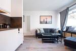 Vollständig saniertes und möbliertes 1-Zimmer City Apartment mit Balkon und Stellplatz in Winterhude