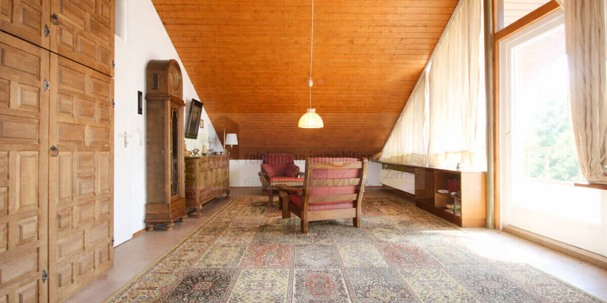 Einfamilienhaus Villingen-Schwenningen Schwenningen - 7 Zimmer, 216 m&sup2;, 790.000&euro; | Angebot:26306048