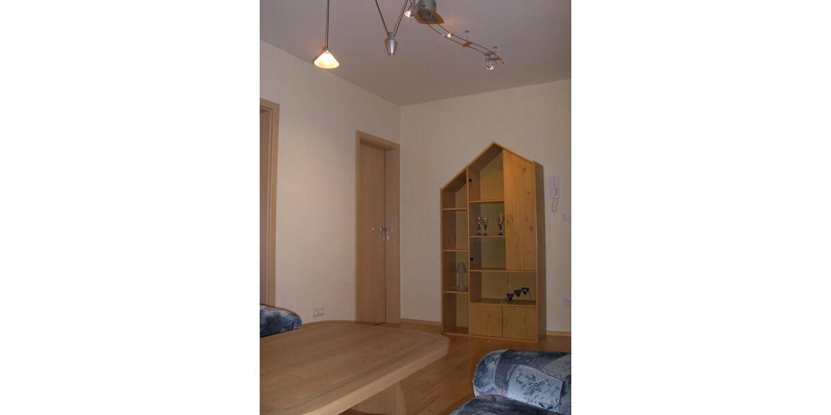 Dachgeschoßwohnung Eschenbach in der Oberpfalz - 2 Zimmer, 34 m&sup2;, 400&euro; | Angebot:26351858