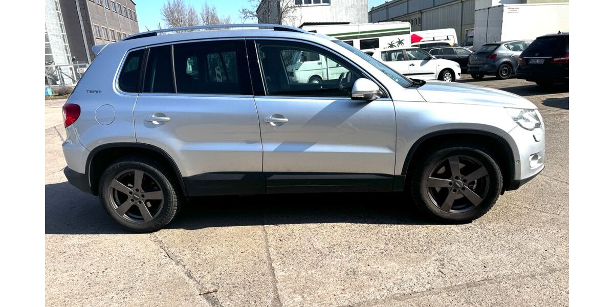 VW Tiguan 208.000 km 5.999 &euro; Magdeburg 39126