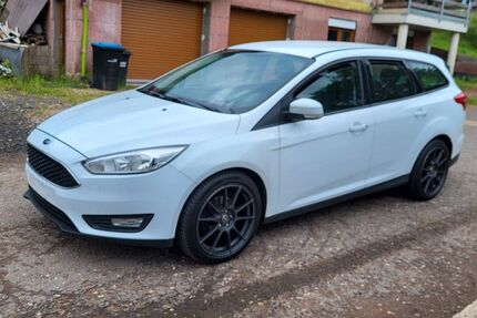 Ford Focus 203.000 km 5.700 &euro; Seffern 54636