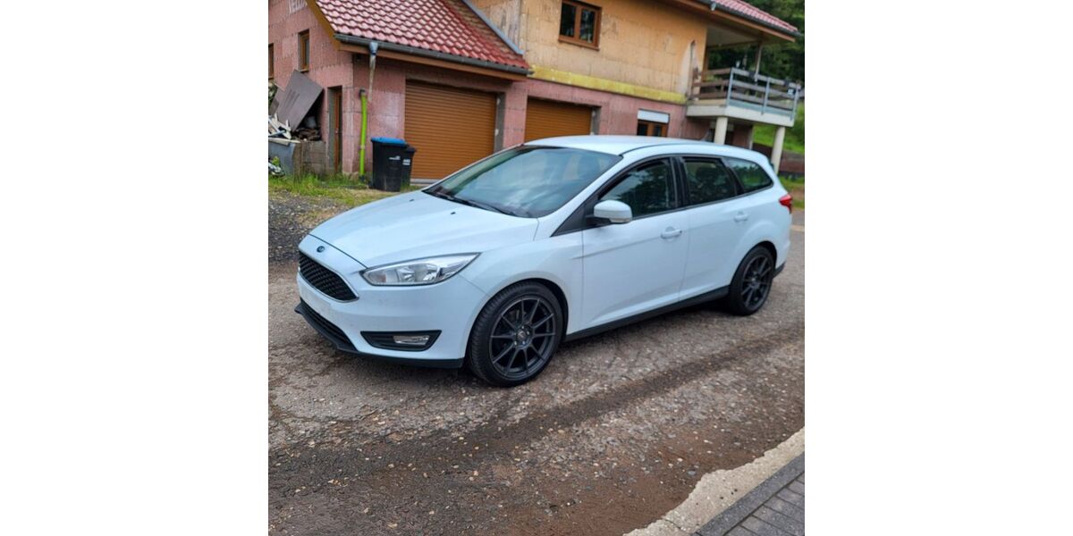 Ford Focus 203.000 km 5.700 &euro; Seffern 54636