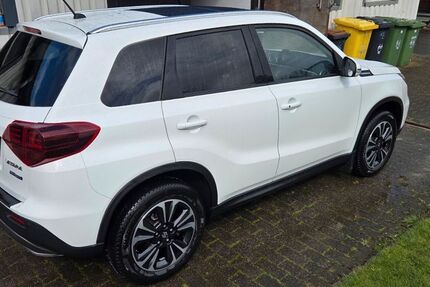 Suzuki Vitara 17.300 km 20.200 &euro; Finnentrop 57413