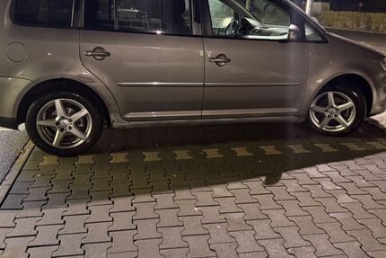 VW Touran 305.000 km 3.100 &euro; Ebersdorf 96237