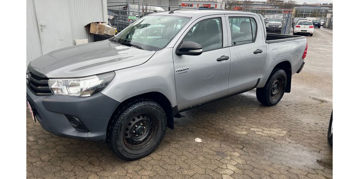 Toyota Hilux 250.000 km 17.999 &euro; Nürnberg 90431