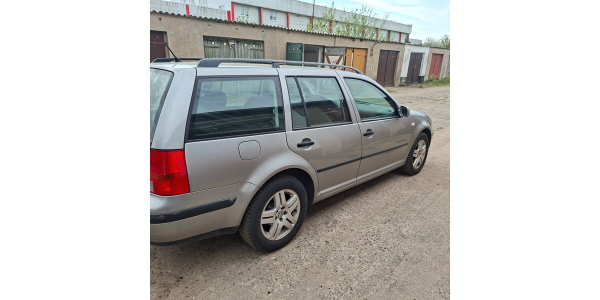 VW Golf 247.000 km 850 &euro; Gadebusch 19205
