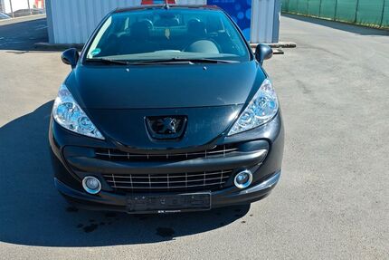 Peugeot 207 196.000 km 3.900 &euro; Büdingen 63654