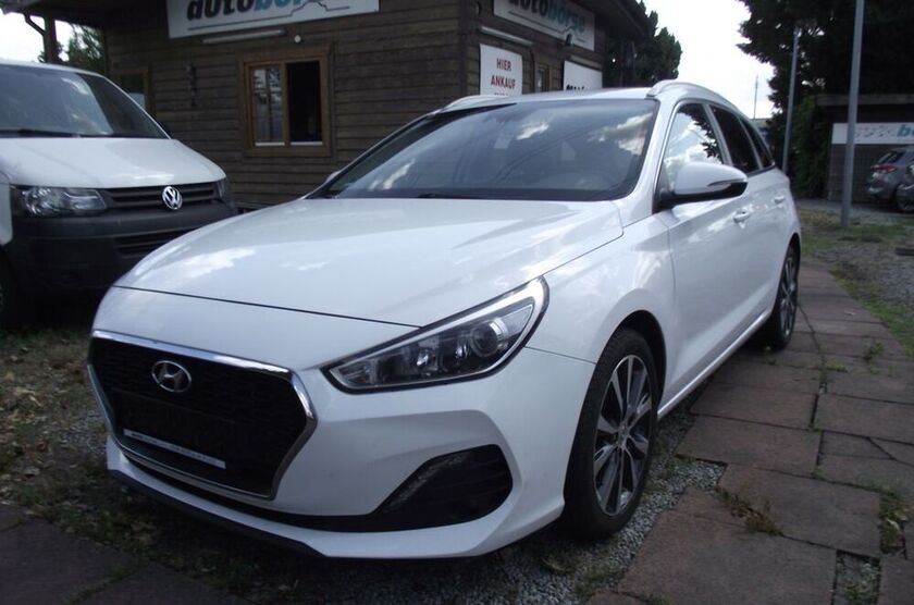 i30