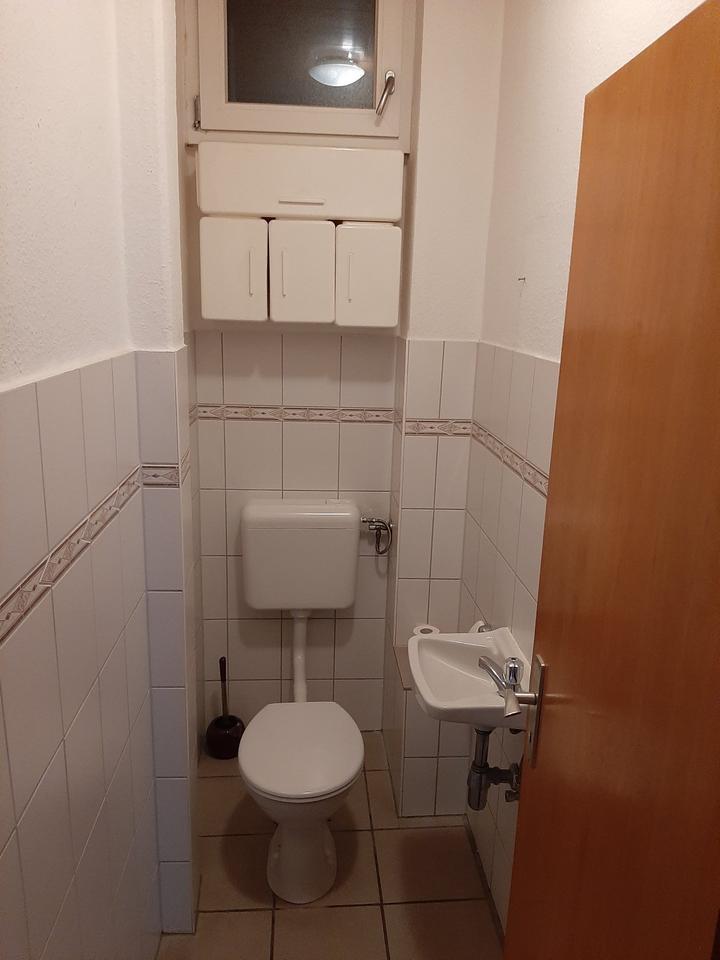 2,5-Zimmer-Dachgeschoss-Wohnung in Vollmerhausen zimmer