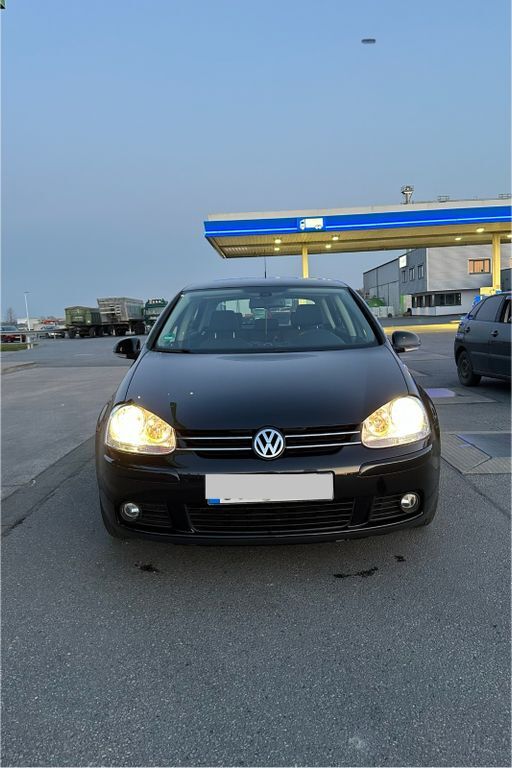 VW Golf 96.300 km 4.700 € Dülmen 48249