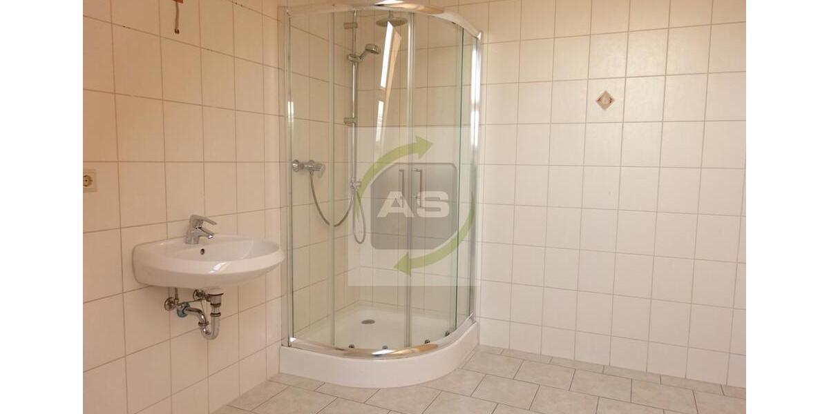 Dachgeschoßwohnung Zwickau - 3 Zimmer, 101 m&sup2;, 749&euro; | Angebot:26004595