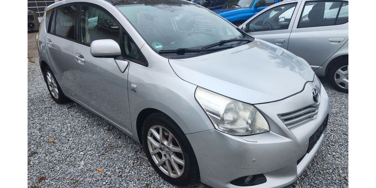 Toyota Verso 390.000 km 2.590 &euro; weinstadt 71384