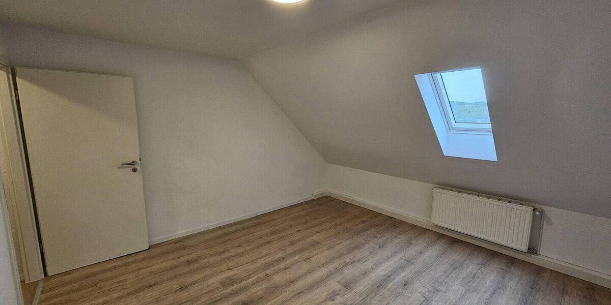 Etagenwohnung Schiffweiler - 3 Zimmer, 57 m&sup2;, 570&euro; | Angebot:26627744
