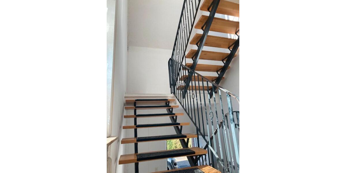 Haus mit Garten und Nebengebäuden (RESERVIERT) 7 zimmer