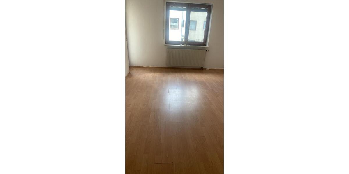 Etagenwohnung Schramberg - 4 Zimmer, 105 m&sup2;, 1.200&euro; | Angebot:26256472
