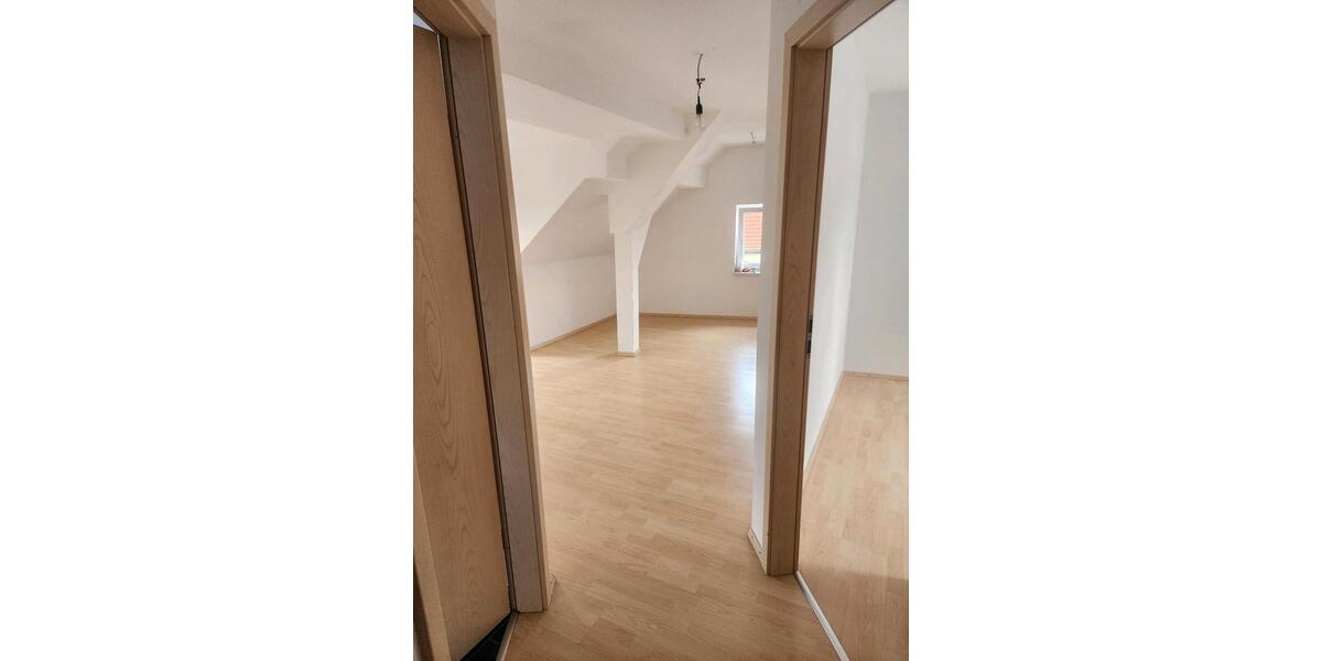 Dachgeschoßwohnung Pilsting - 2 Zimmer, 46 m&sup2;, 410&euro; | Angebot:26422264