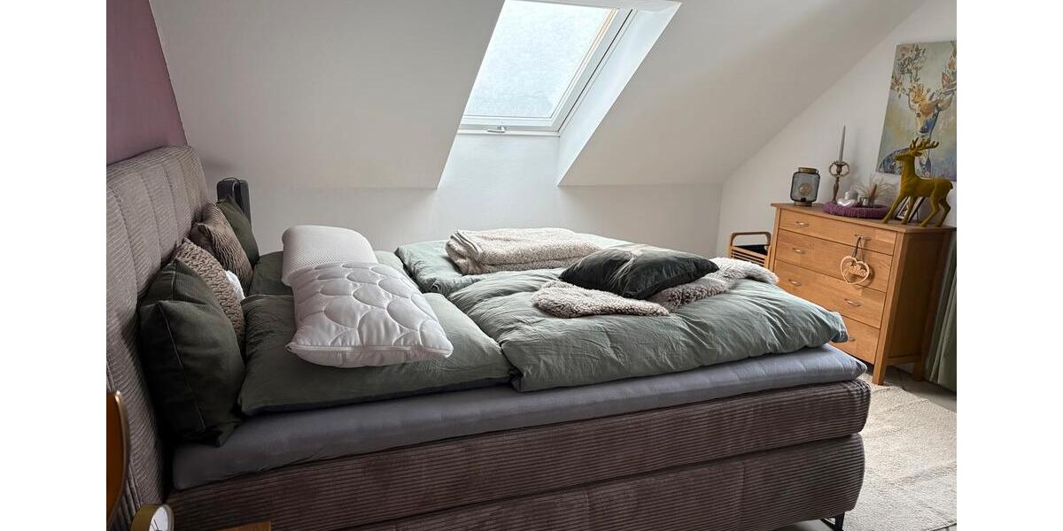 Dachgeschoßwohnung Schwarzenfeld - 3 Zimmer, 75 m&sup2;, 700&euro; | Angebot:26498618