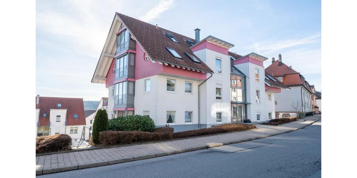 Etagenwohnung Sankt Georgen im Schwarzwald - 2.5 Zimmer, 80 m&sup2;, 690&euro; | Angebot:25570119