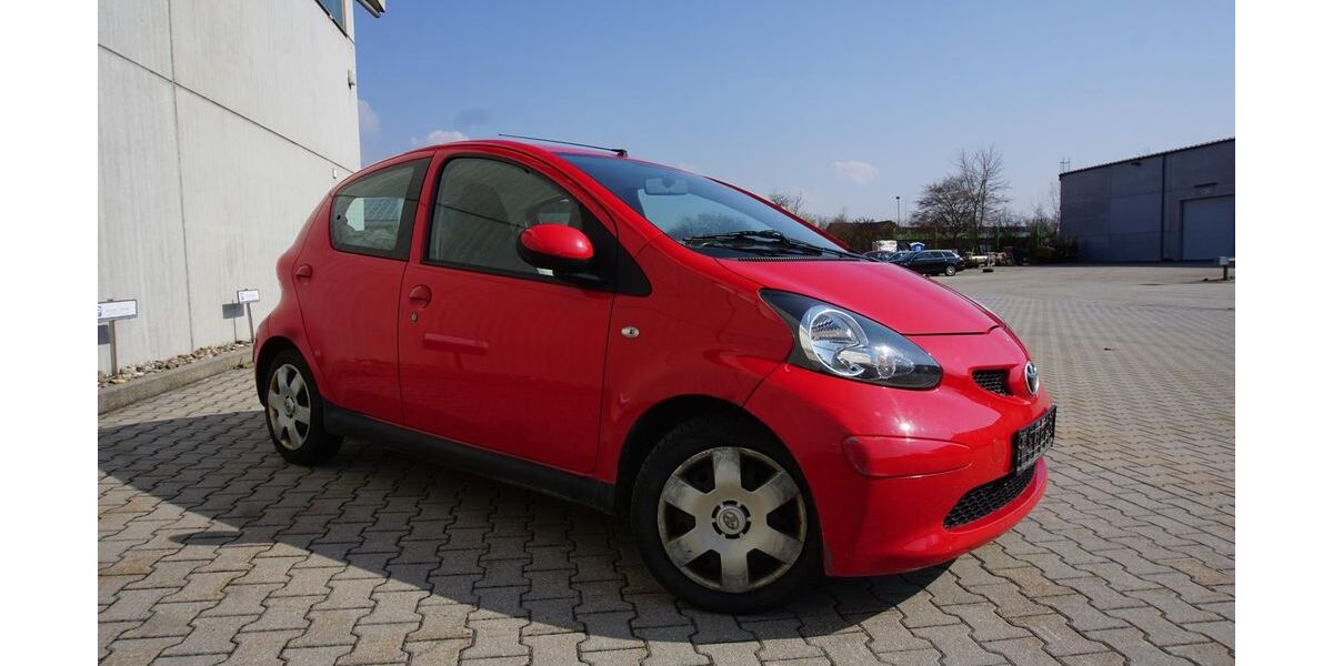 Toyota Aygo (X) 153.153 km 1.500 &euro; Parkstetten 94365