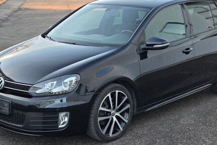 VW Golf 232.000 km 8.599 € Weissach im Tal 71554