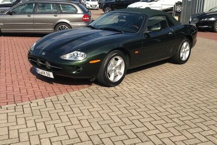 Jaguar XK8