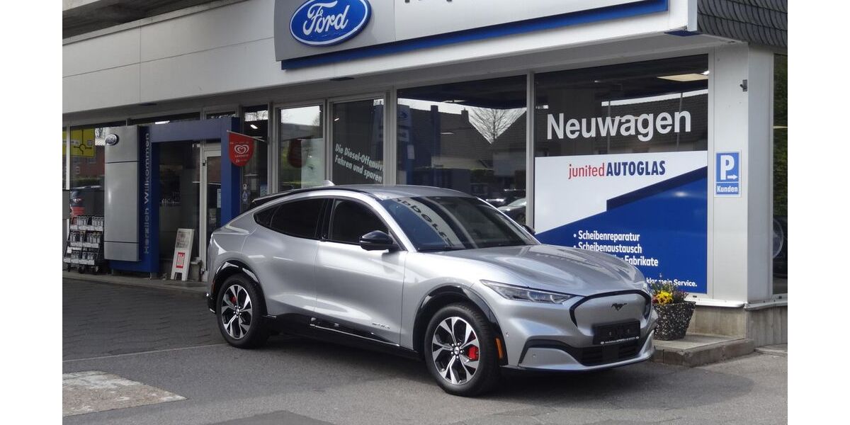Ford Mustang Mach-E 12.000 km 33.850 € Monschau 52156
