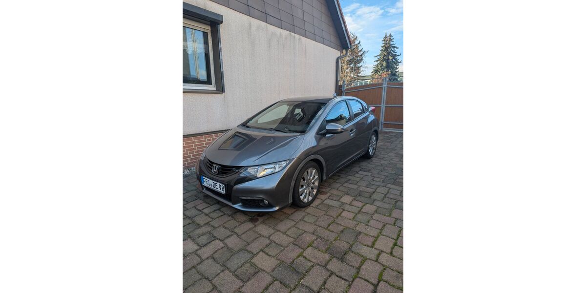 Honda Civic 155.000 km 7.999 &euro; Varel 26316