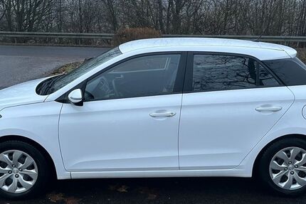 Hyundai i20 101.000 km 7.400 &euro; Tholey 66636