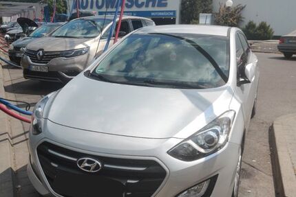 Hyundai i30 118.000 km 7.400 &euro; Berlin 13059