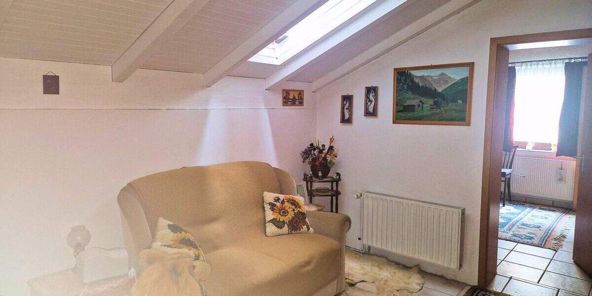 Mehrfamilienhaus, Wohnhaus Nümbrecht Breunfeld - 5 Zimmer, 138 m&sup2;, 198.000&euro; | Angebot:23969989