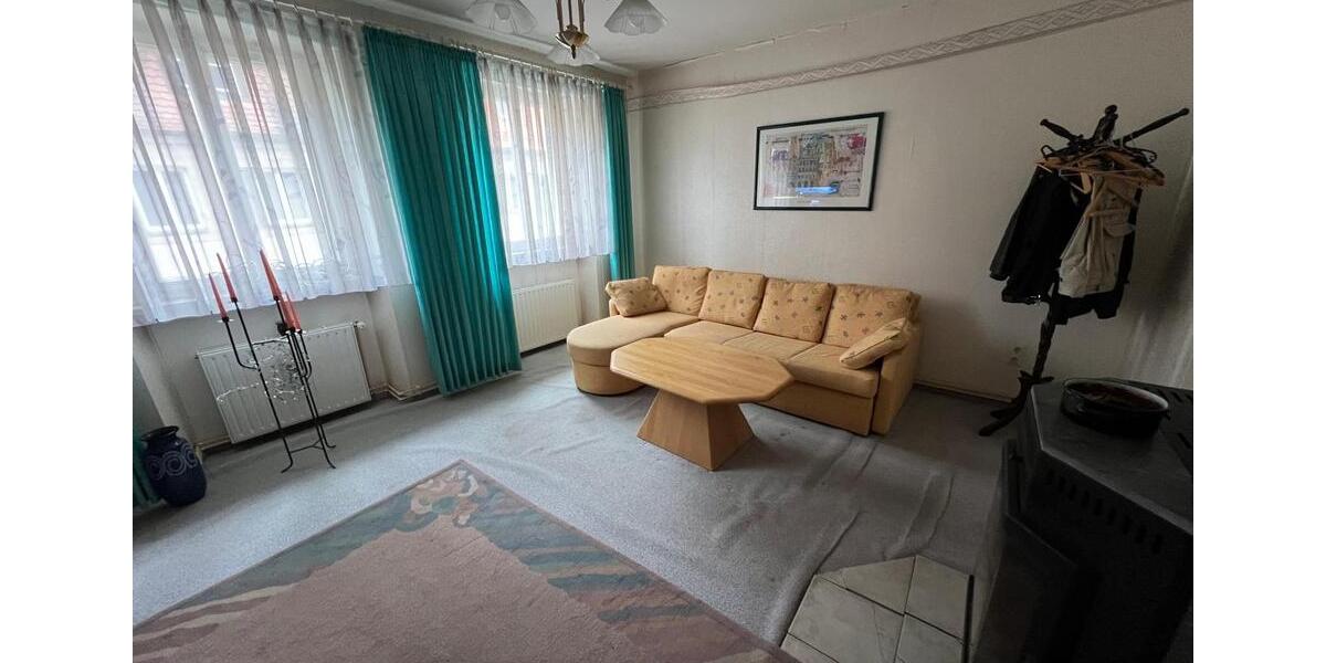 Reihenhaus Ellingen - 10 Zimmer, 240 m&sup2;, 385.000&euro; | Angebot:26367840