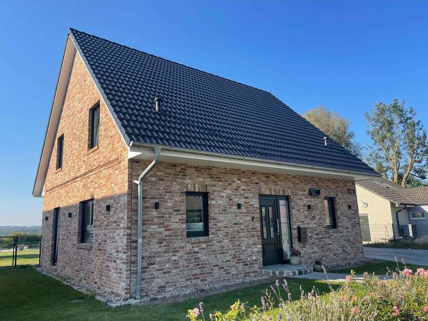Haus zum Kaufen in Blekendorf 597.000 € 136 m²