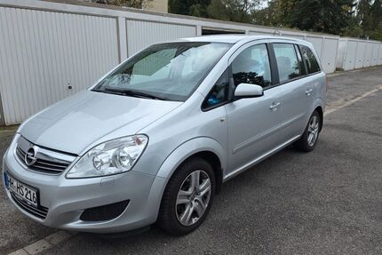 Opel Zafira Tourer 66.300 km 8.000 &euro; Hamburg 20253