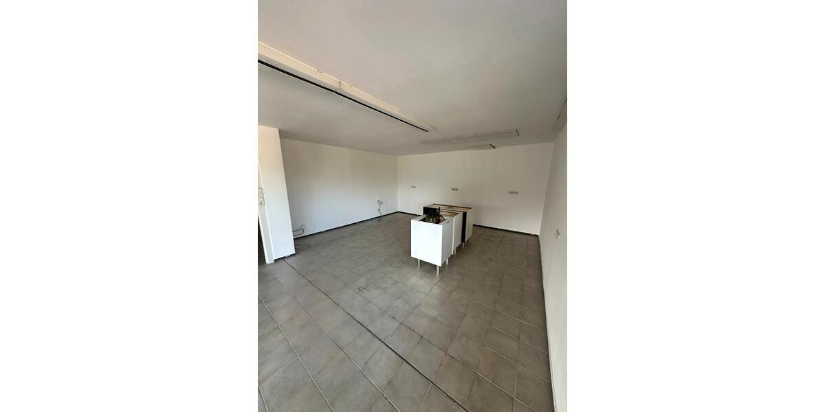 Einfamilienhaus Pleinfeld - 4 Zimmer, 200 m&sup2;, 1.400&euro; | Angebot:26693813
