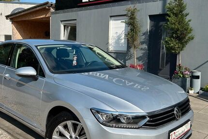 VW Passat 99.850 km 13.990 € Berlin 13088