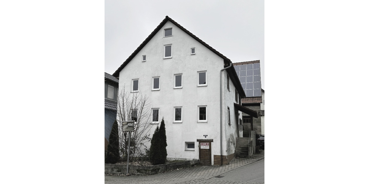 Zweifamilienhaus mit Potenzial in Öhringen-Michelbach - prov.frei 6 zimmer