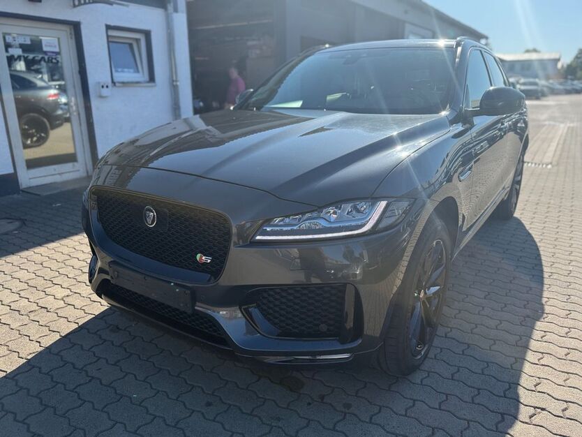 Jaguar F-Pace 178.989 km 22.990 € Göttingen 37079