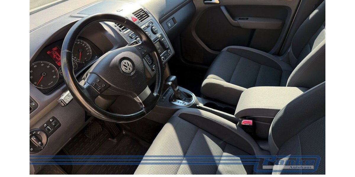 VW Touran Freestyle 1.4 DSG*SHZ*AHK*PDC*AUX* 193.614 km 4.990 &euro; Berlin 13187