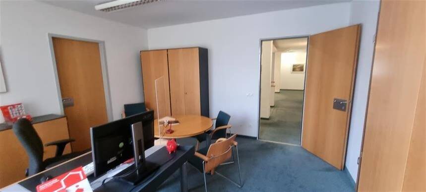 Gewerbeobjekt Strasburg - 9 Zimmer, 295.000&euro; | Angebot:26858916